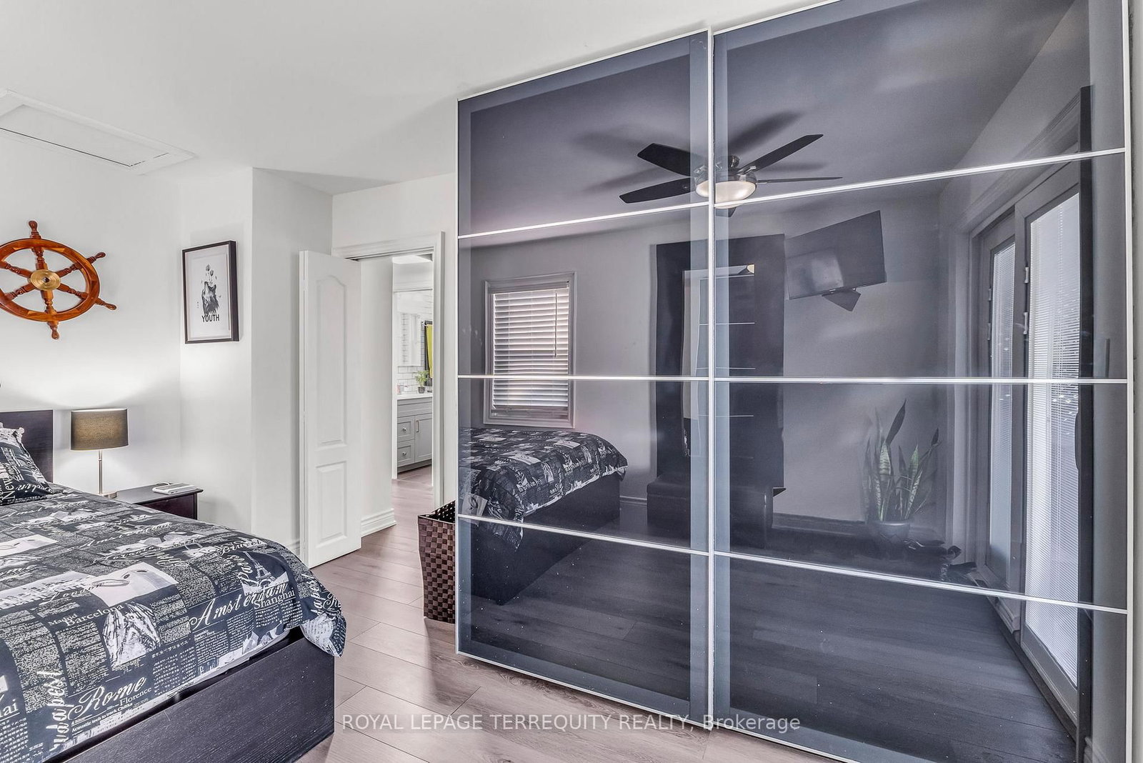 Detached House for sale at 5 Acorn Avenue, Toronto, Ontario, M9B 3P7 - Islington-City Centre West - MLS: W12800808