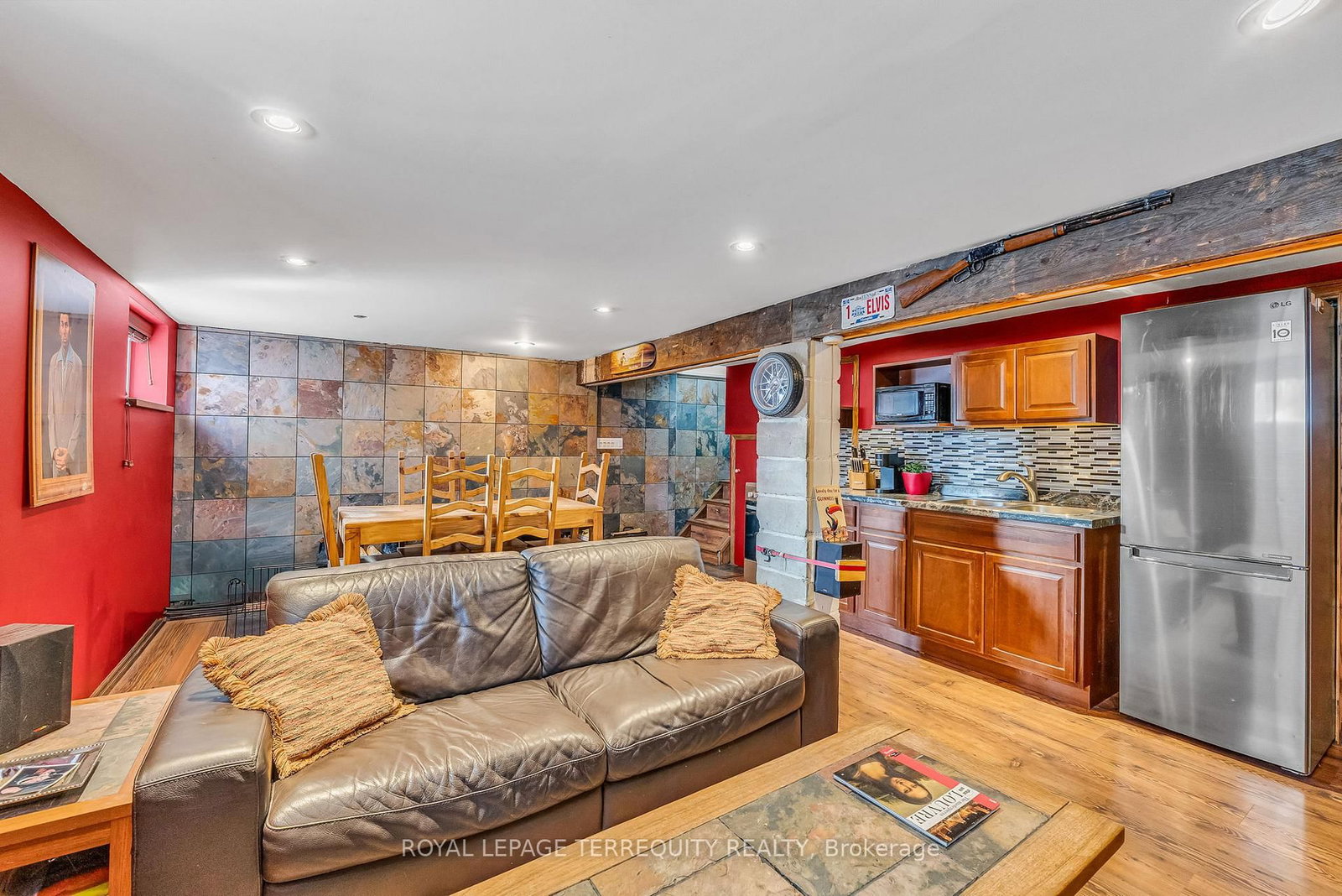 Detached House for sale at 5 Acorn Avenue, Toronto, Ontario, M9B 3P7 - Islington-City Centre West - MLS: W12800808