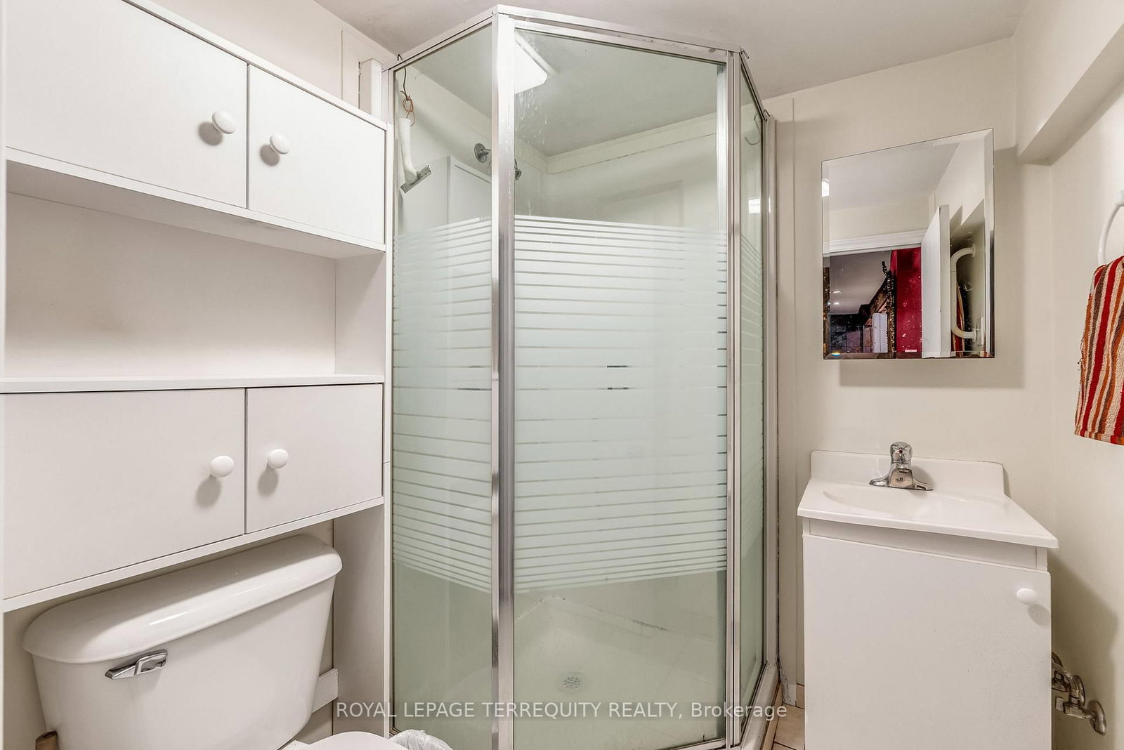 Detached House for sale at 5 Acorn Avenue, Toronto, Ontario, M9B 3P7 - Islington-City Centre West - MLS: W12800808