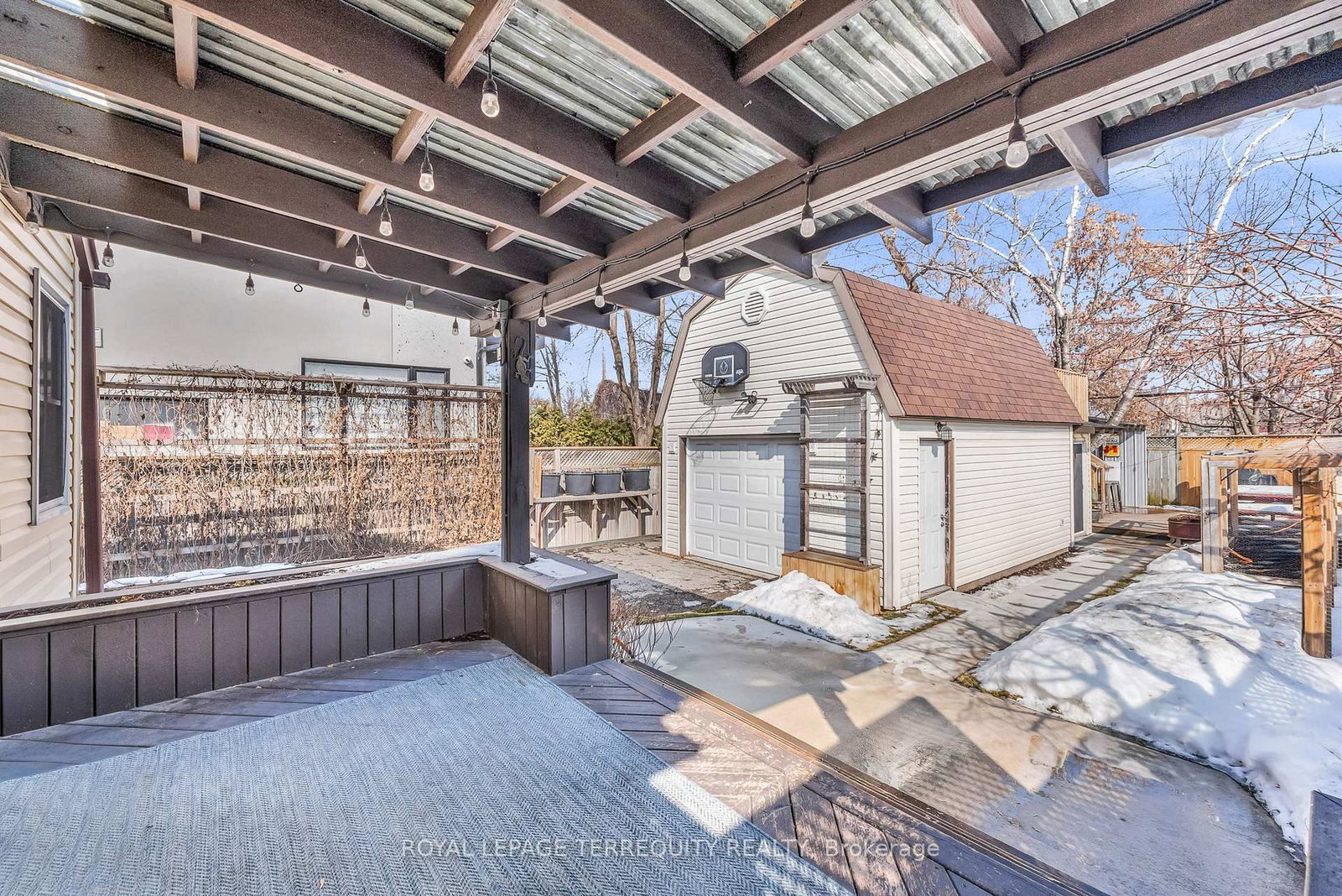 Detached House for sale at 5 Acorn Avenue, Toronto, Ontario, M9B 3P7 - Islington-City Centre West - MLS: W12800808