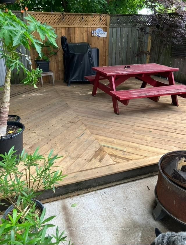 Detached House for sale at 5 Acorn Avenue, Toronto, Ontario, M9B 3P7 - Islington-City Centre West - MLS: W12800808