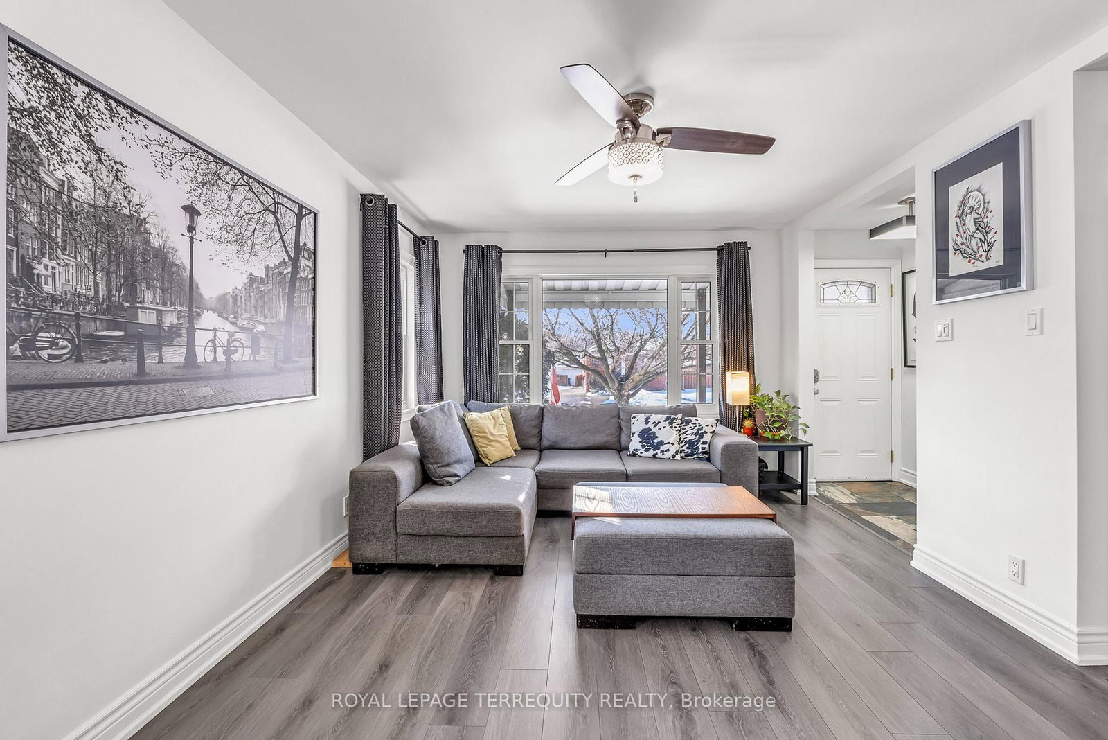 Detached House for sale at 5 Acorn Avenue, Toronto, Ontario, M9B 3P7 - Islington-City Centre West - MLS: W12800808