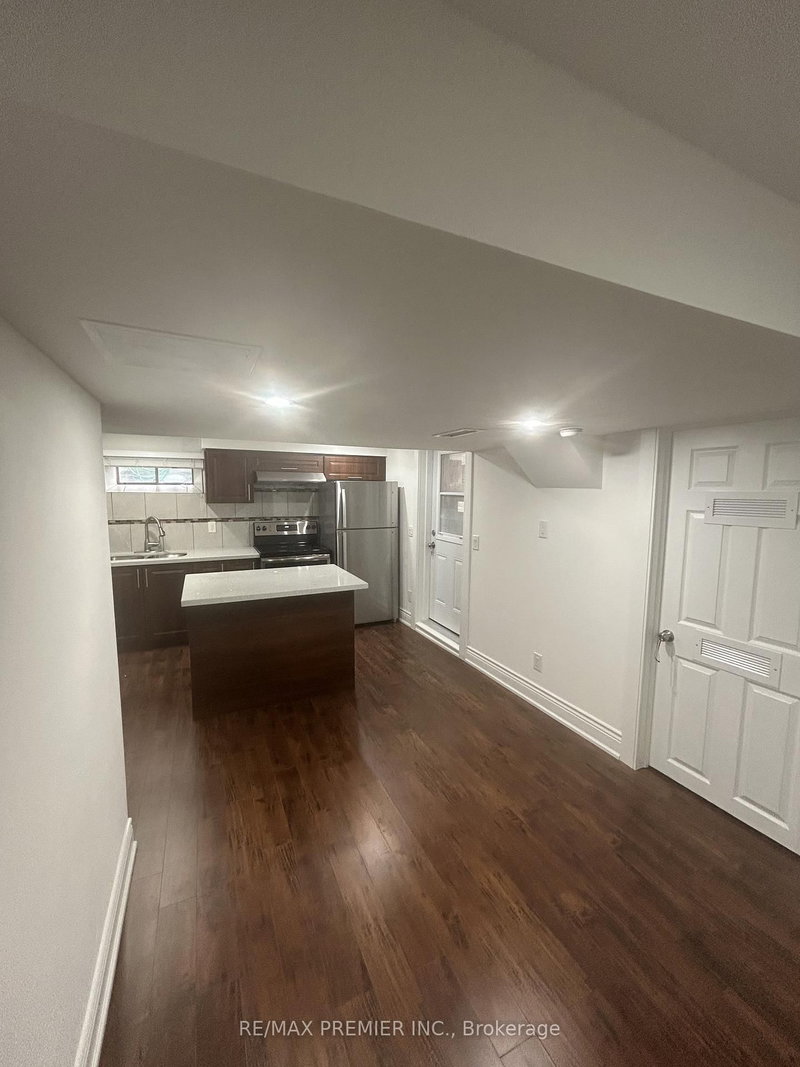 Lower - 4057 Taffey Cres, Mississauga, L5L 2A6 | Image 2