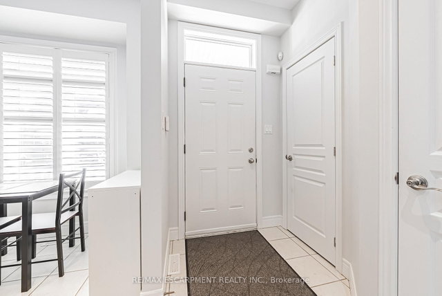8 - 4115 Upper Middle Road