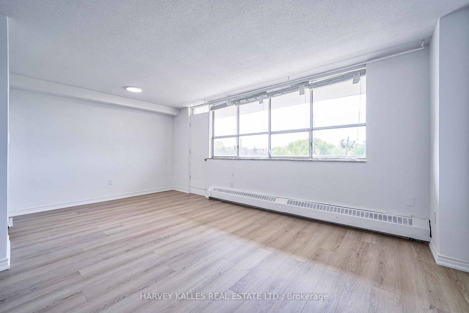 2000 Sheppard Avenue W, Unit 1208 - Photo 11