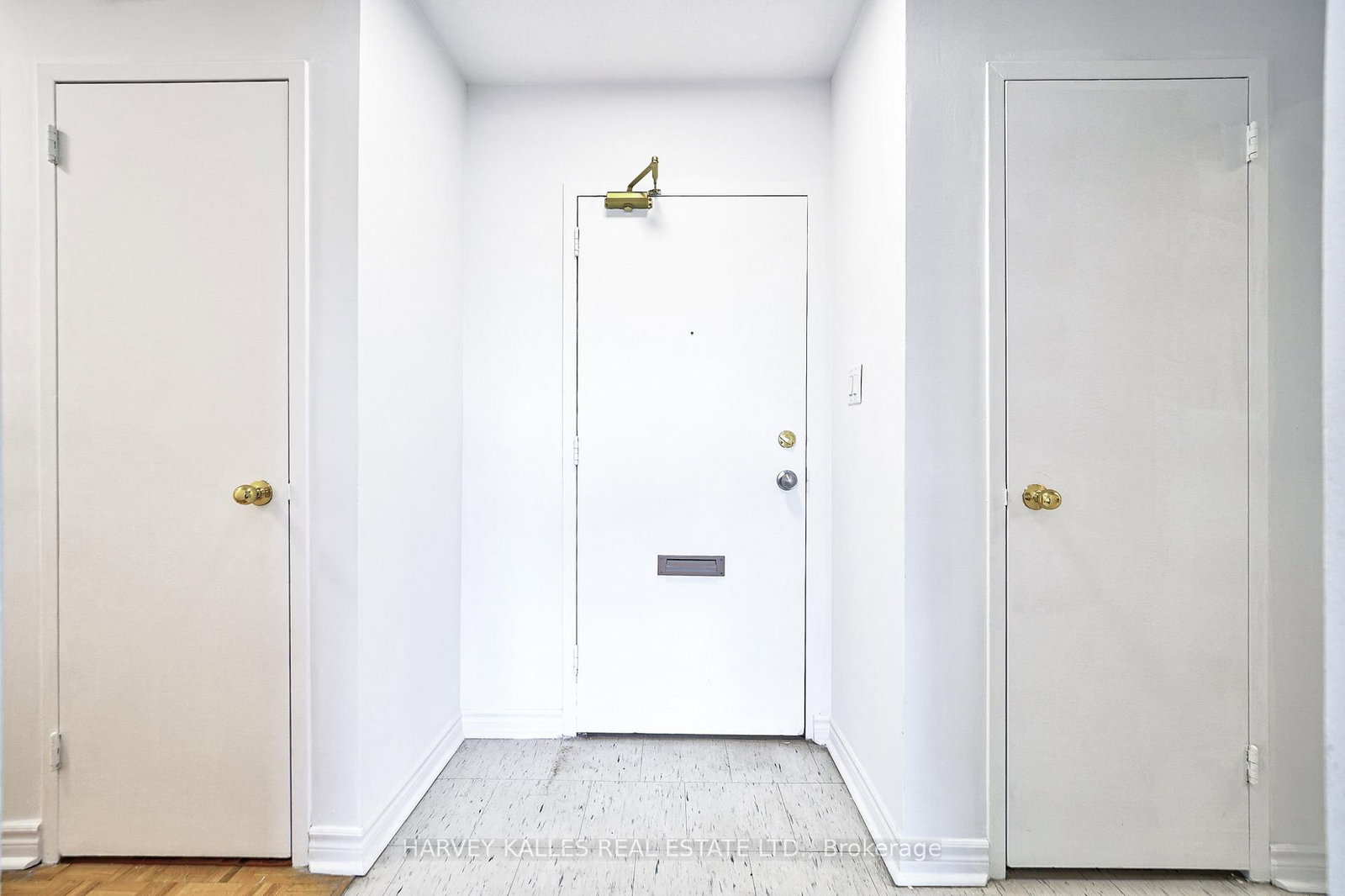 2000 Sheppard Avenue W, Unit 1208 - Photo 8