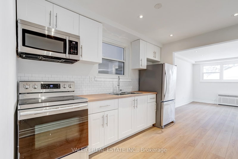 Basement - 32 Little Blvd, Toronto, M6E 4N2 | Image 3
