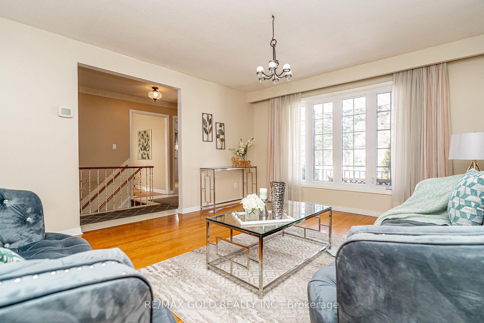 Detached House for sale at 11 Edgebrook Crescent, Brampton, Ontario, L6T 1Y6 - Southgate - MLS: W12801110