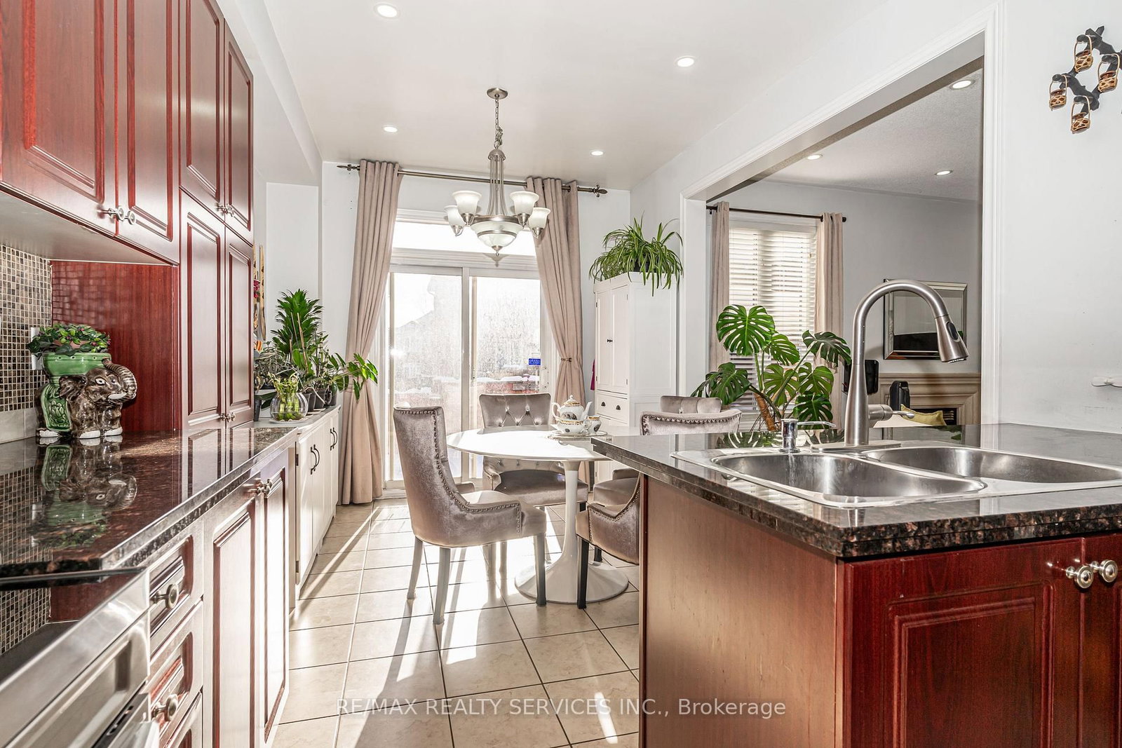 Detached House for sale at 88 Sled Dog Road, Brampton, Ontario, L6R 0J4 - Sandringham-Wellington - MLS: W12801252