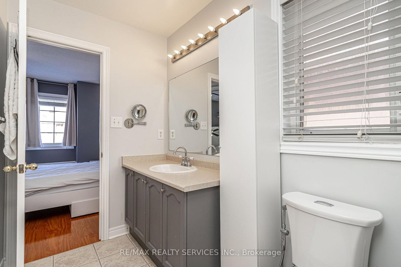 Detached House for sale at 88 Sled Dog Road, Brampton, Ontario, L6R 0J4 - Sandringham-Wellington - MLS: W12801252