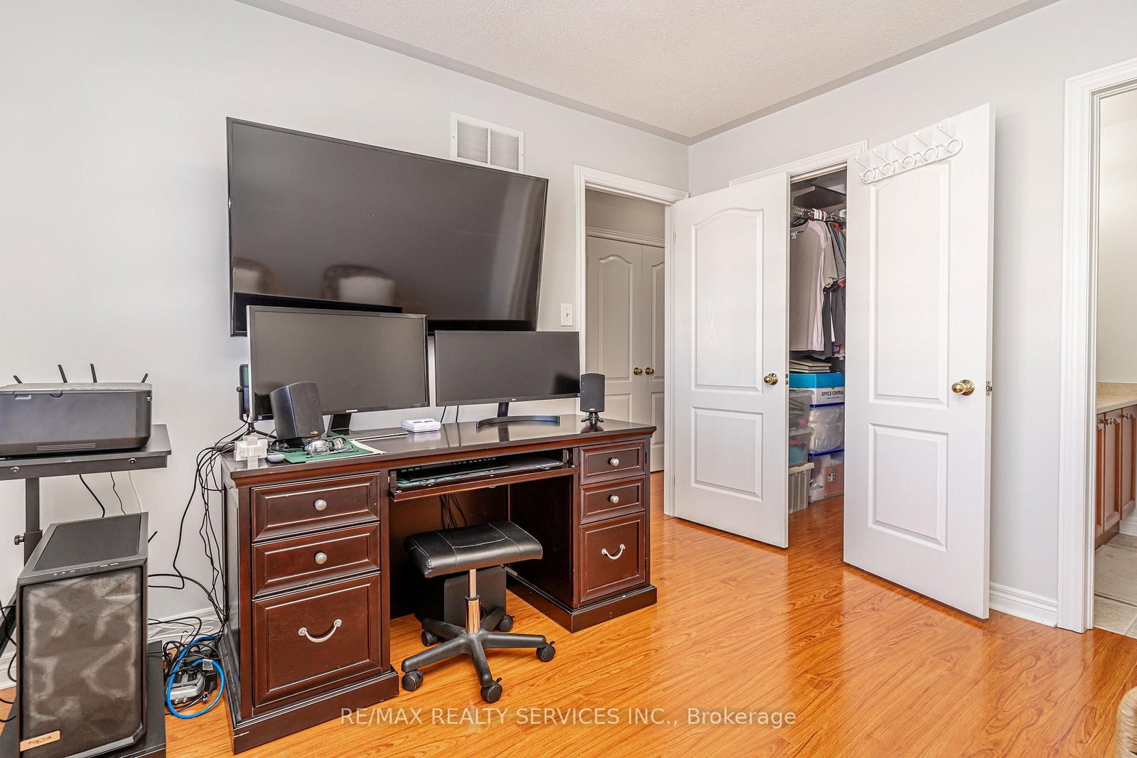 Detached House for sale at 88 Sled Dog Road, Brampton, Ontario, L6R 0J4 - Sandringham-Wellington - MLS: W12801252