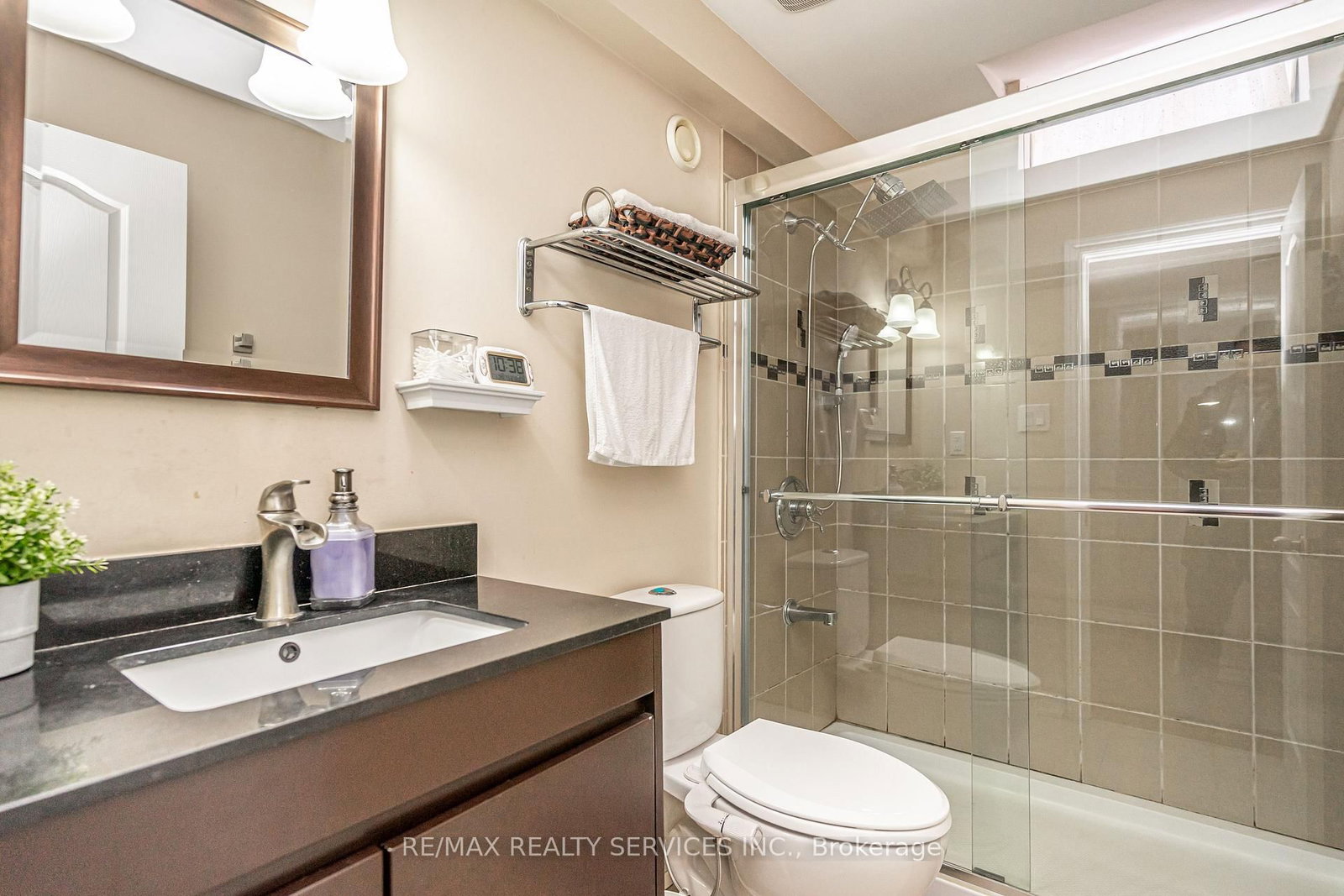 Detached House for sale at 88 Sled Dog Road, Brampton, Ontario, L6R 0J4 - Sandringham-Wellington - MLS: W12801252