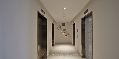 516-1 Fairview Road East, Mississauga, Ontario image-0-1