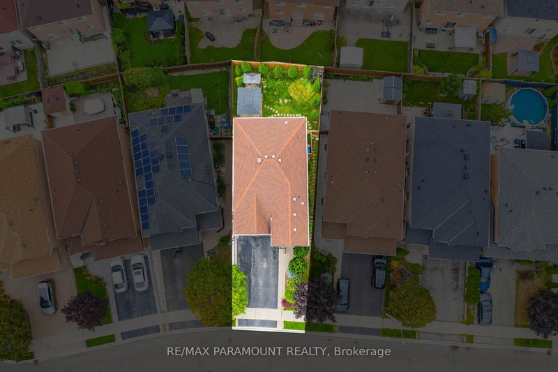 19 River Rock Cres, Brampton, L7A 2V2 | Image 2