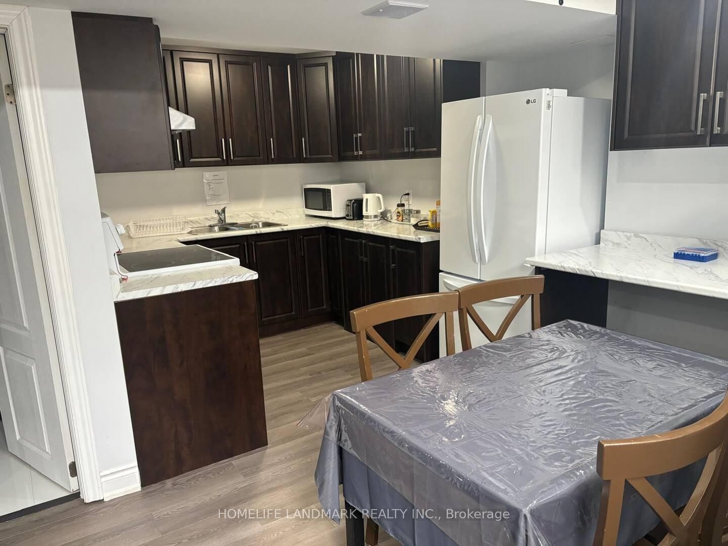 Detached House for lease at 794 Biggar Heights, Milton, Ontario, L9T 0G7 - Coates - MLS: W12801770