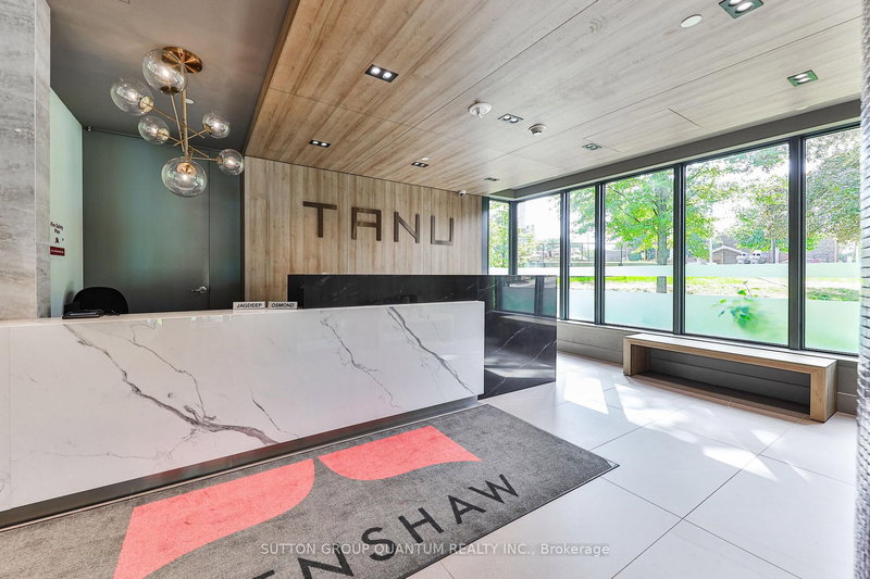 1009 - 21 Park St E, Mississauga, L5G 0C2 | Image 2