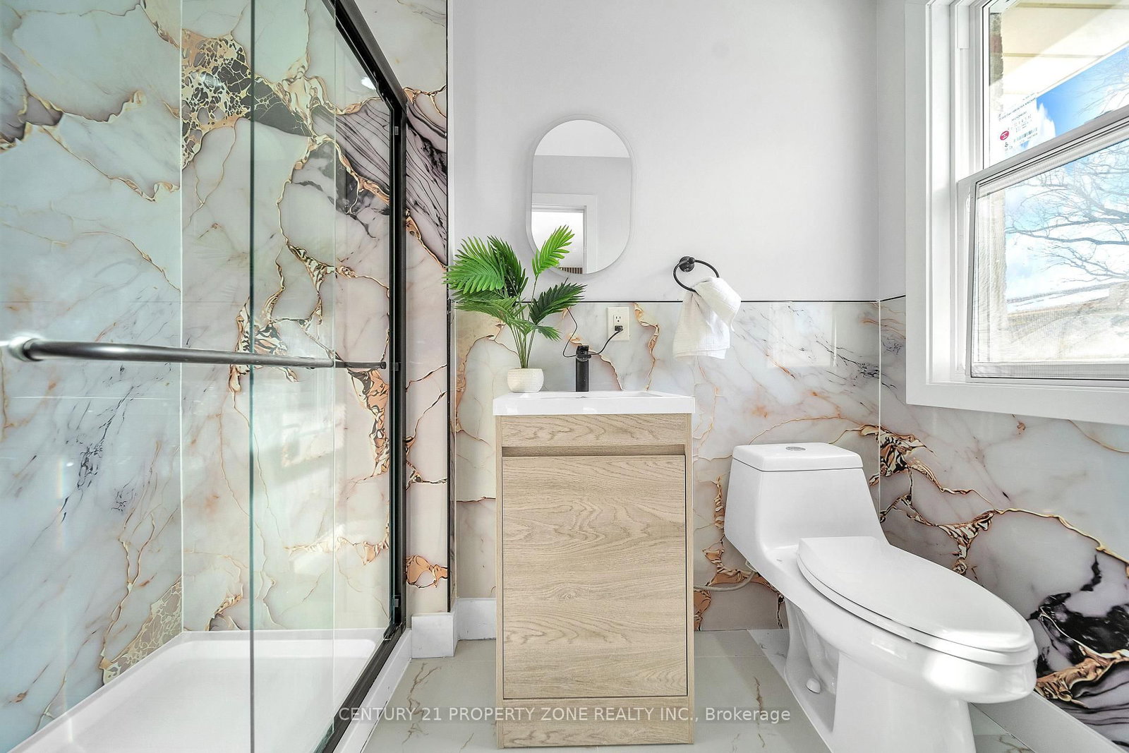 Detached House for sale at 102 Prince Charles Drive, Halton Hills, Ontario, L7G 3V6 - Georgetown - MLS: W12802224