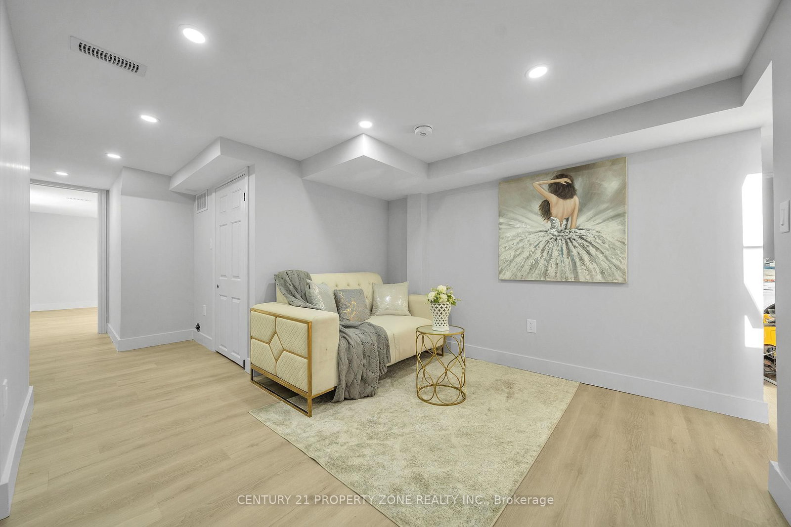 Detached House for sale at 102 Prince Charles Drive, Halton Hills, Ontario, L7G 3V6 - Georgetown - MLS: W12802224