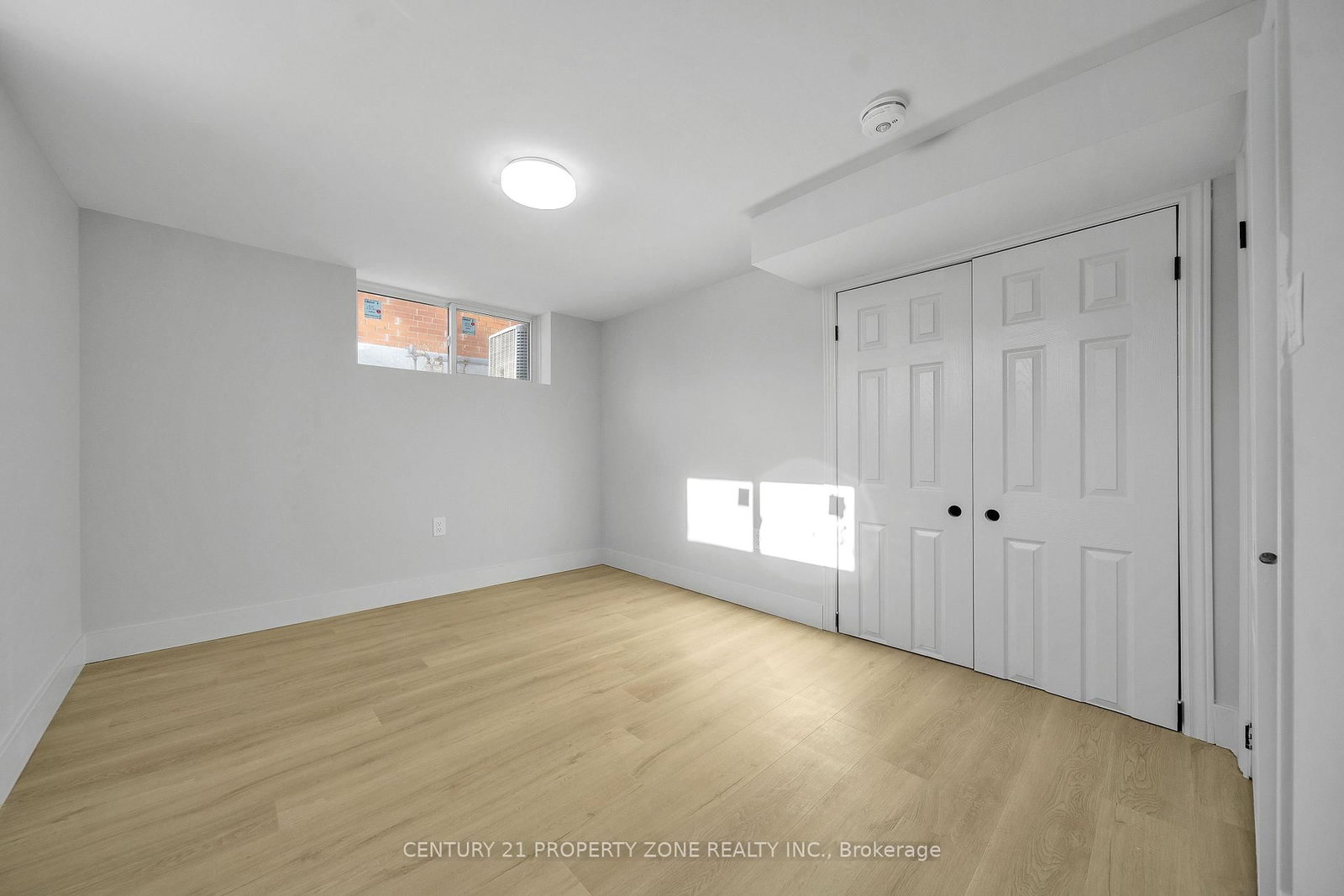 Detached House for sale at 102 Prince Charles Drive, Halton Hills, Ontario, L7G 3V6 - Georgetown - MLS: W12802224