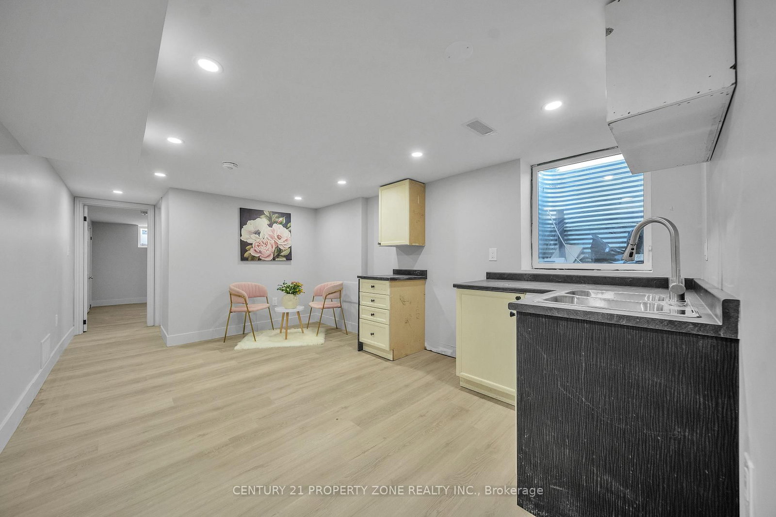 Detached House for sale at 102 Prince Charles Drive, Halton Hills, Ontario, L7G 3V6 - Georgetown - MLS: W12802224