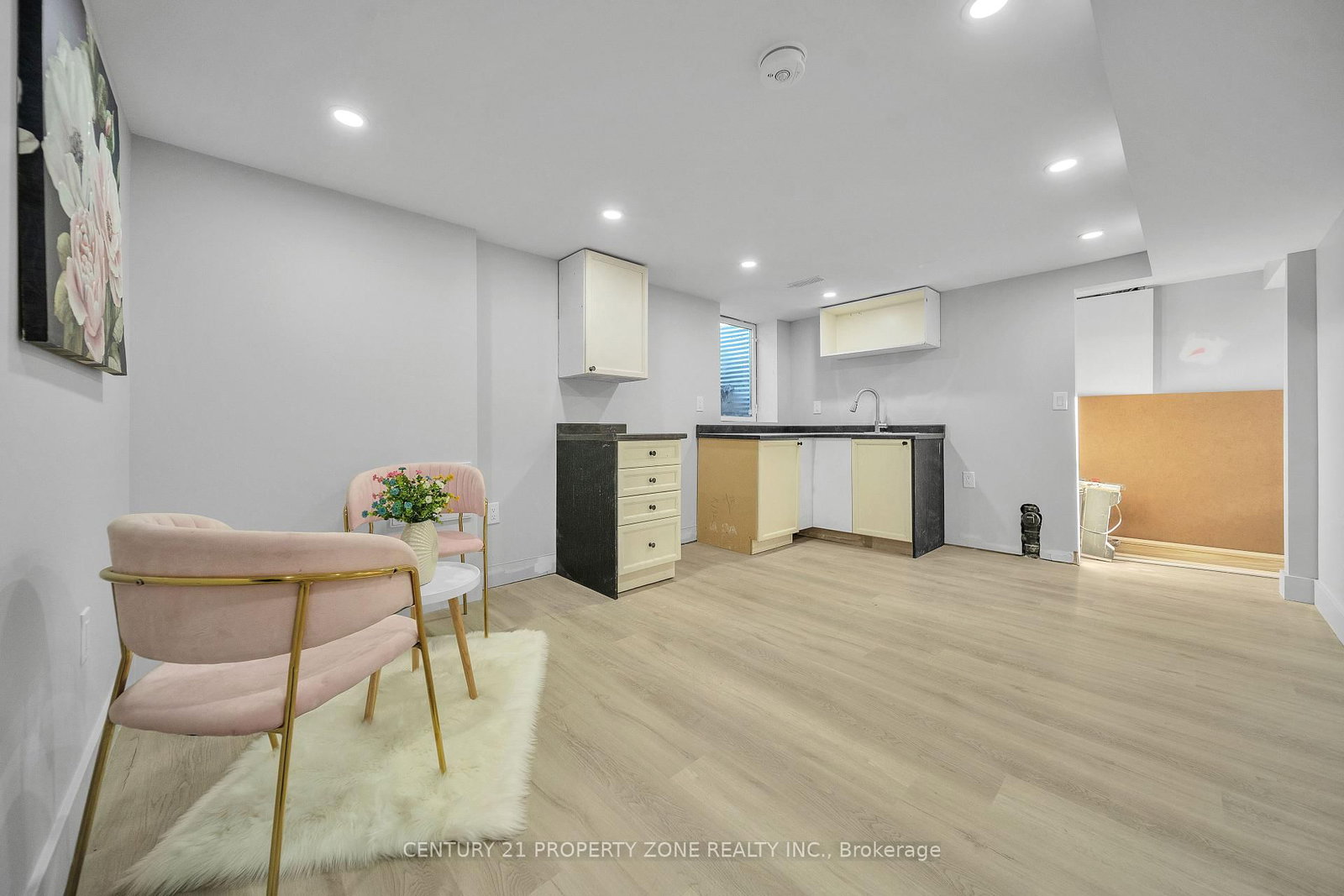 Detached House for sale at 102 Prince Charles Drive, Halton Hills, Ontario, L7G 3V6 - Georgetown - MLS: W12802224