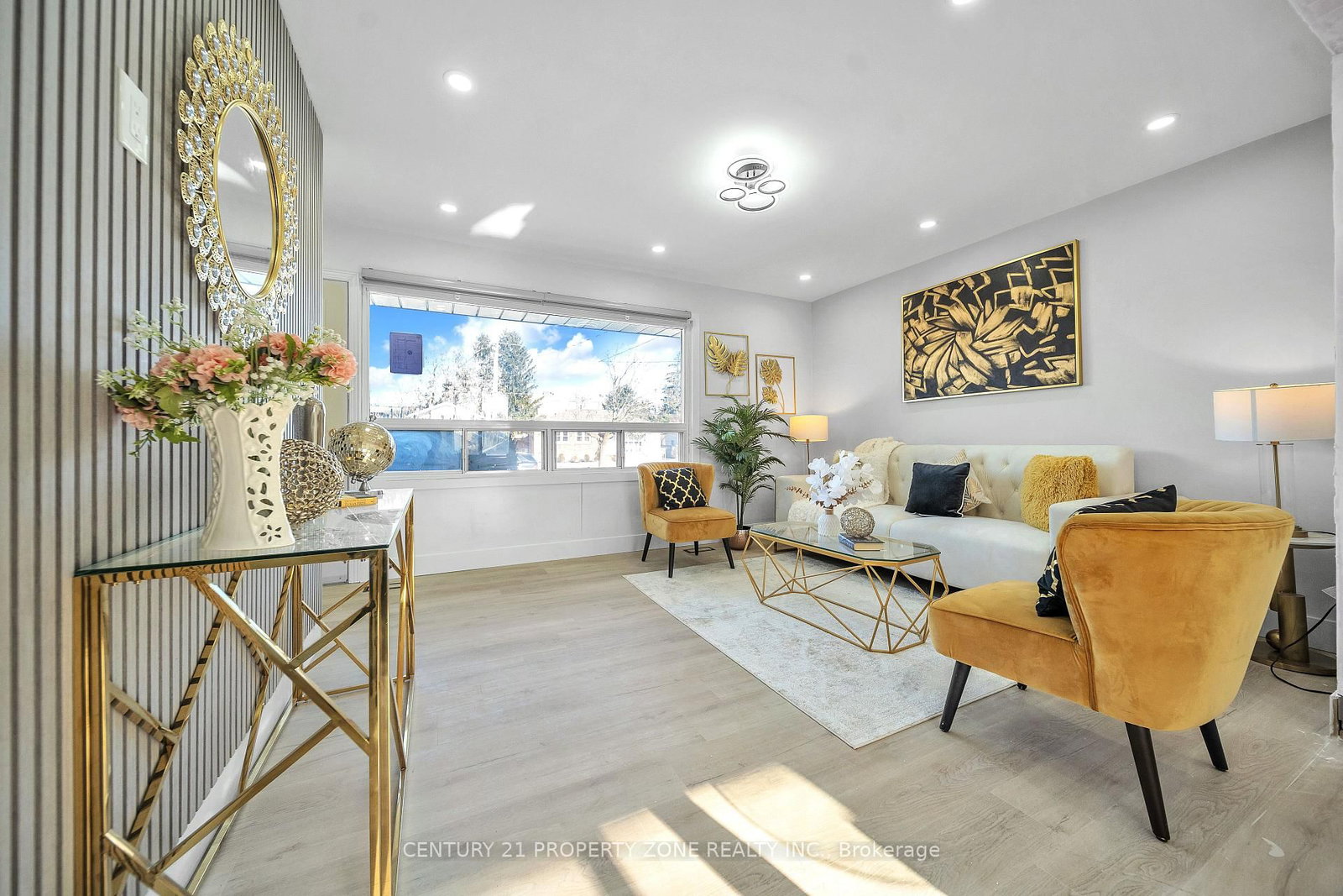 Detached House for sale at 102 Prince Charles Drive, Halton Hills, Ontario, L7G 3V6 - Georgetown - MLS: W12802224