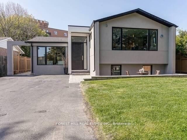 home for lease on L-2-181 North Service Road E