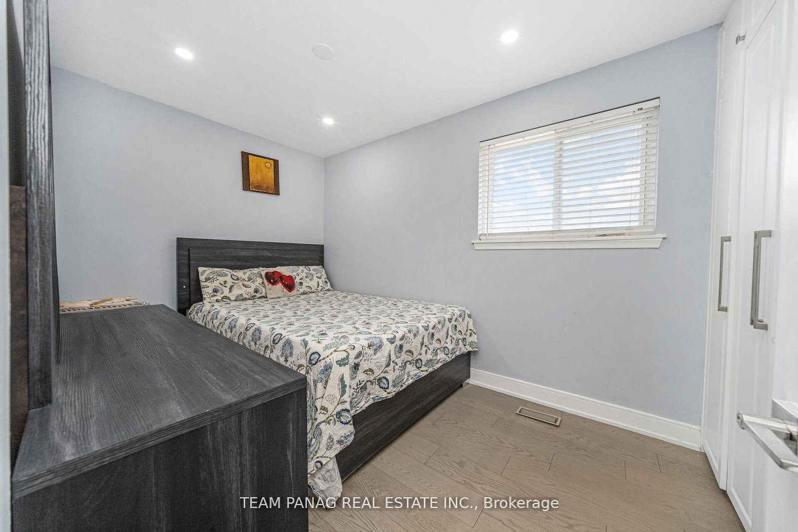 Semi-Detached House for sale at 8 Benton Street, Brampton, Ontario, L6W 3B9 - Brampton East - MLS: W12802386