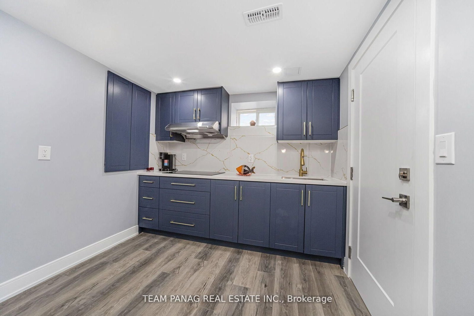 Semi-Detached House for sale at 8 Benton Street, Brampton, Ontario, L6W 3B9 - Brampton East - MLS: W12802386