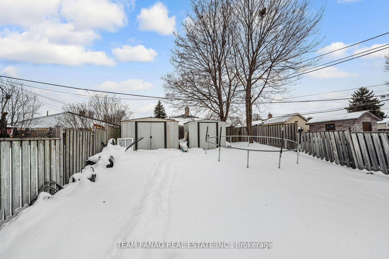 Semi-Detached House for sale at 8 Benton Street, Brampton, Ontario, L6W 3B9 - Brampton East - MLS: W12802386