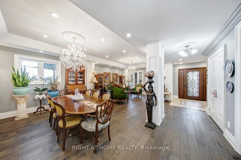 397 Maple Leaf Dr, Toronto, M6L 1P4 | Image 2