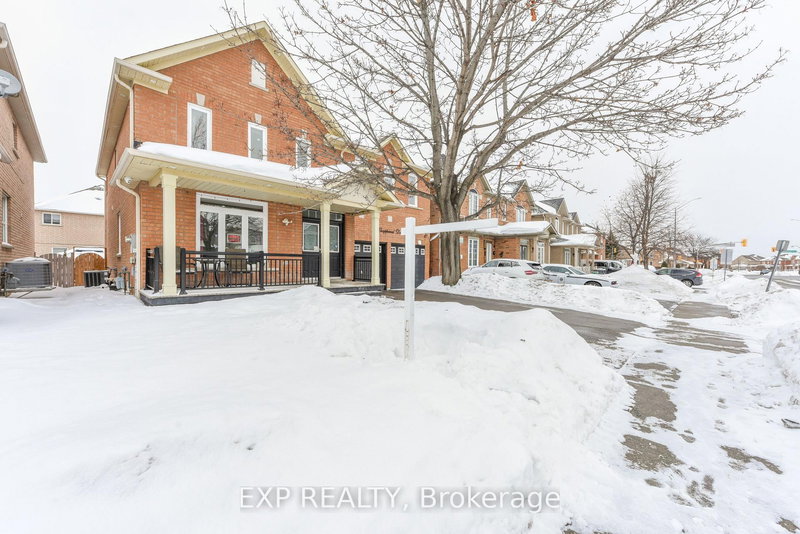 7 Chapparal Dr, Brampton, L6R 3C5 | Image 2