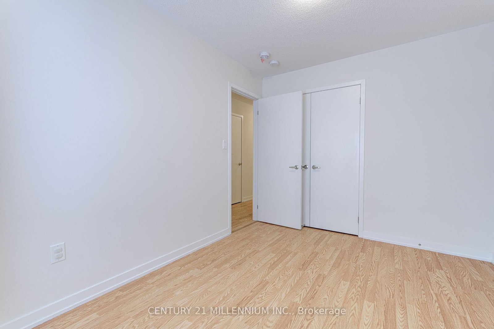 Townhouse sold at 25 Lambert Lane, Caledon, Ontario, L7E 4M5 - Bolton East - MLS: W12803556