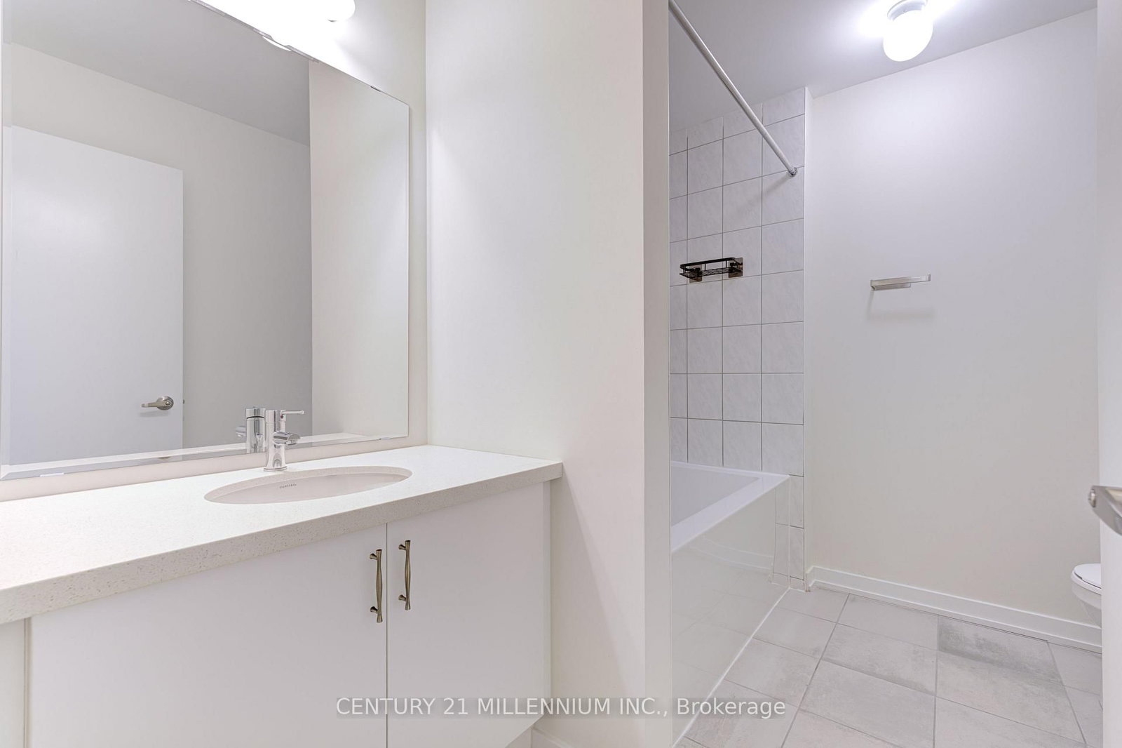 Townhouse sold at 25 Lambert Lane, Caledon, Ontario, L7E 4M5 - Bolton East - MLS: W12803556