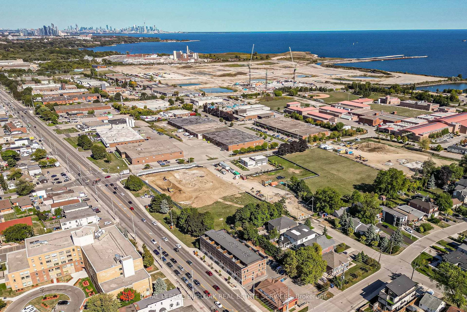 Townhouse for sale at 213-760 Lakeshore Road, Mississauga, Ontario, L5E 1C7 - Lakeview - MLS: W12803698