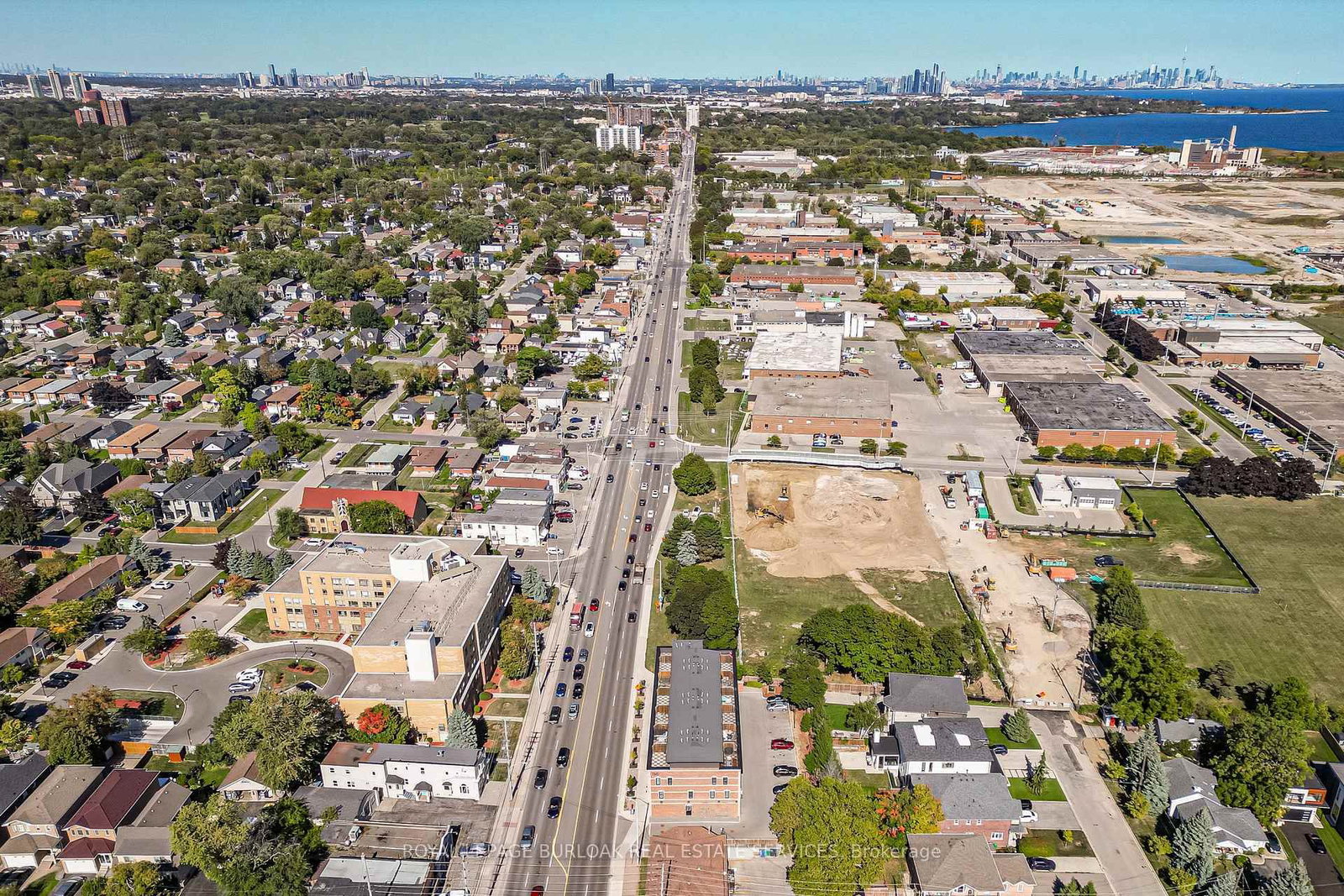 Townhouse for sale at 213-760 Lakeshore Road, Mississauga, Ontario, L5E 1C7 - Lakeview - MLS: W12803698