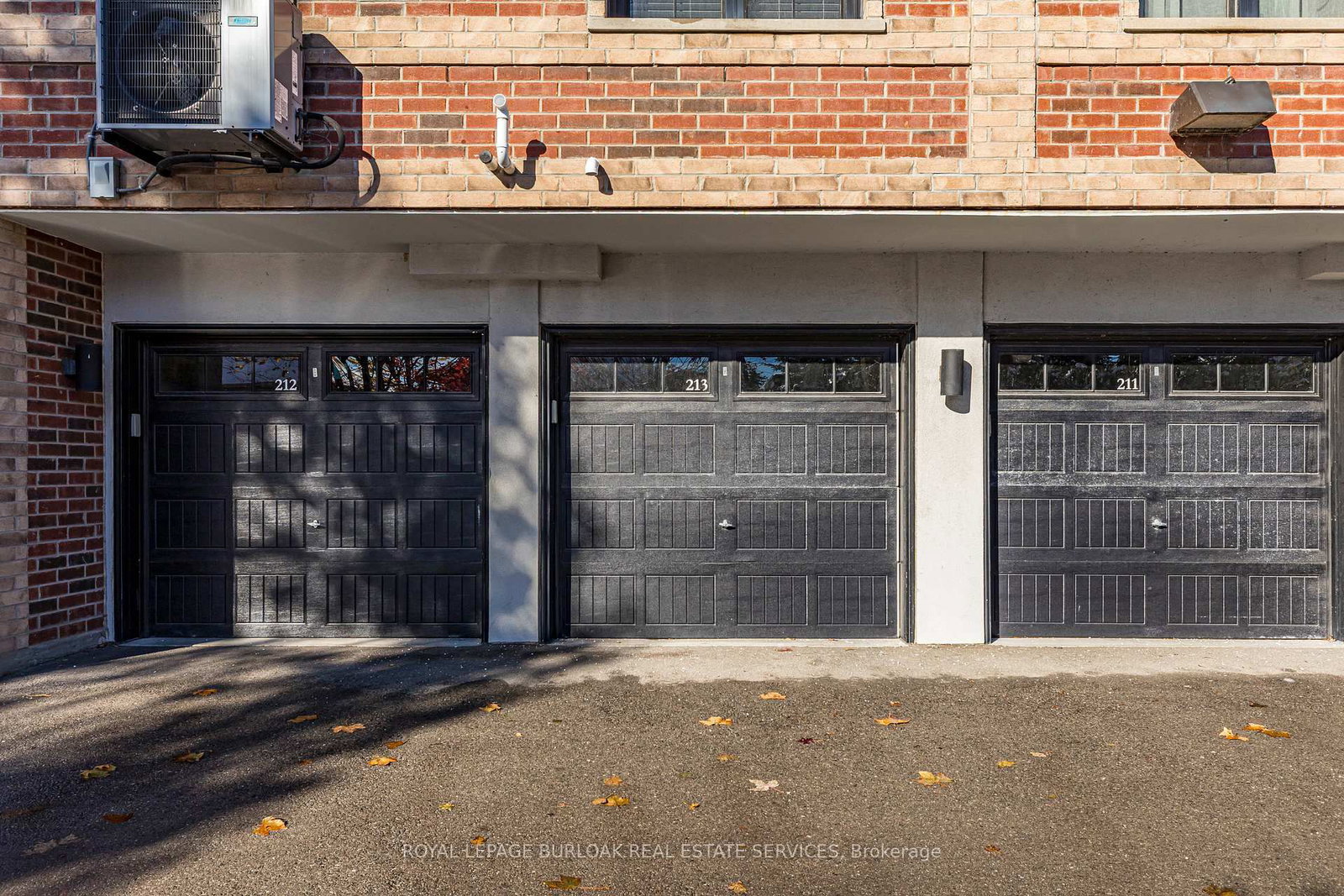 Townhouse for sale at 213-760 Lakeshore Road, Mississauga, Ontario, L5E 1C7 - Lakeview - MLS: W12803698