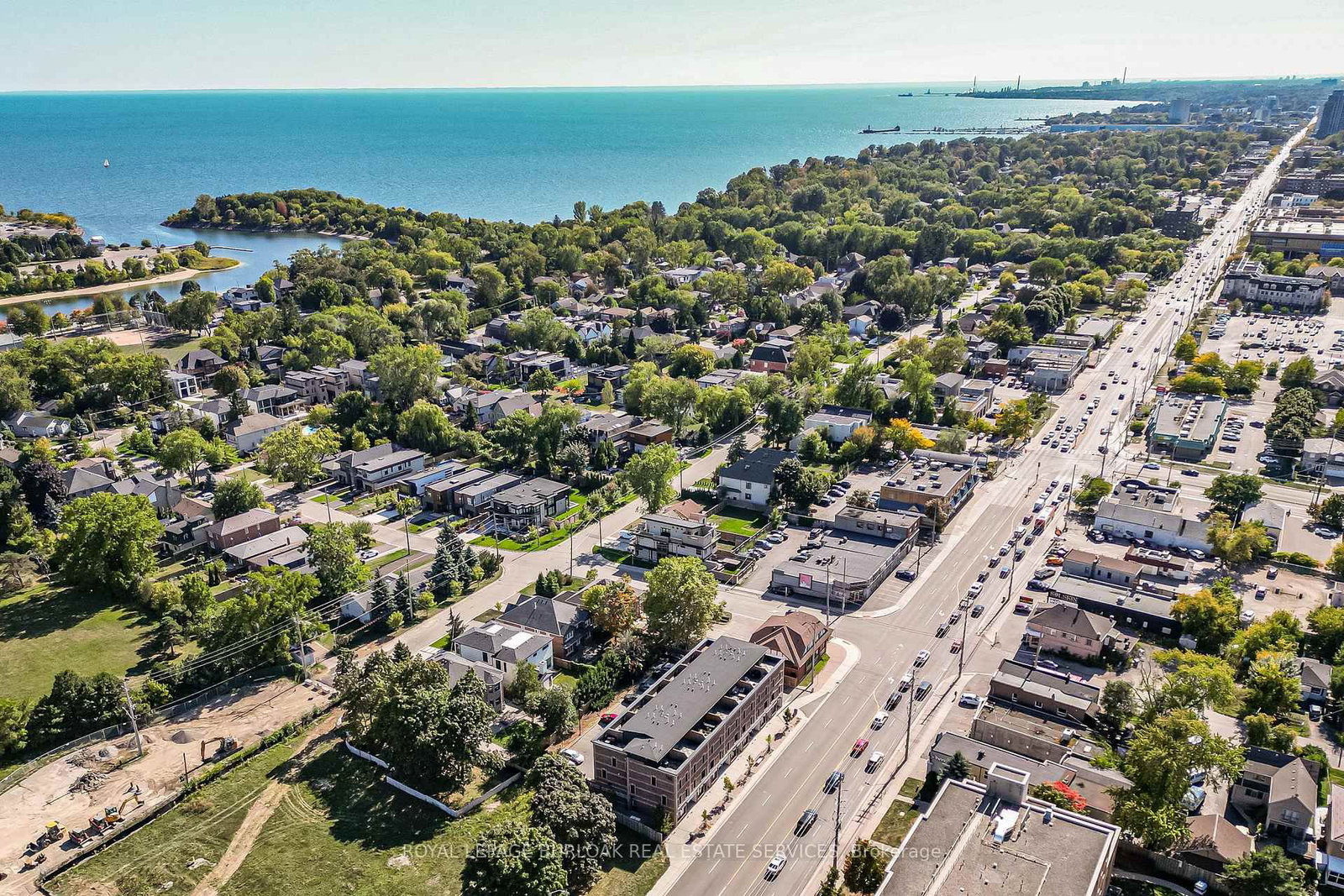 Townhouse for sale at 213-760 Lakeshore Road, Mississauga, Ontario, L5E 1C7 - Lakeview - MLS: W12803698