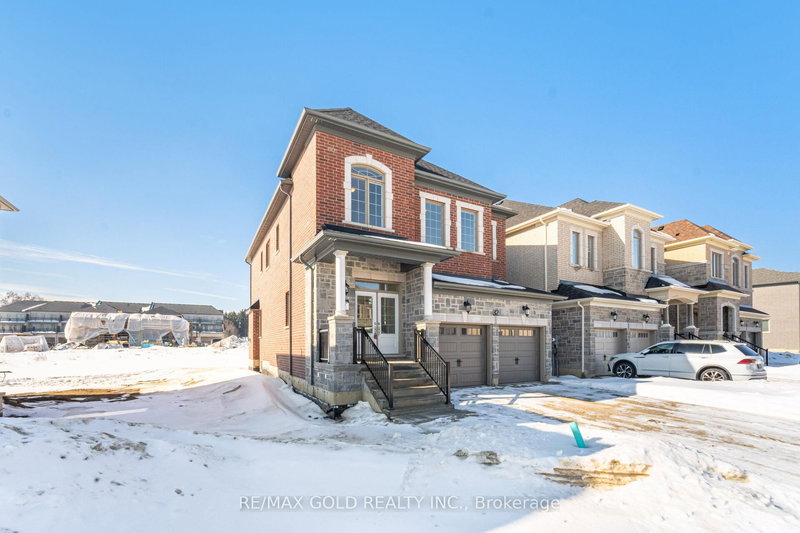 32 Addison St, Caledon, L7C 4N2 | Image 2