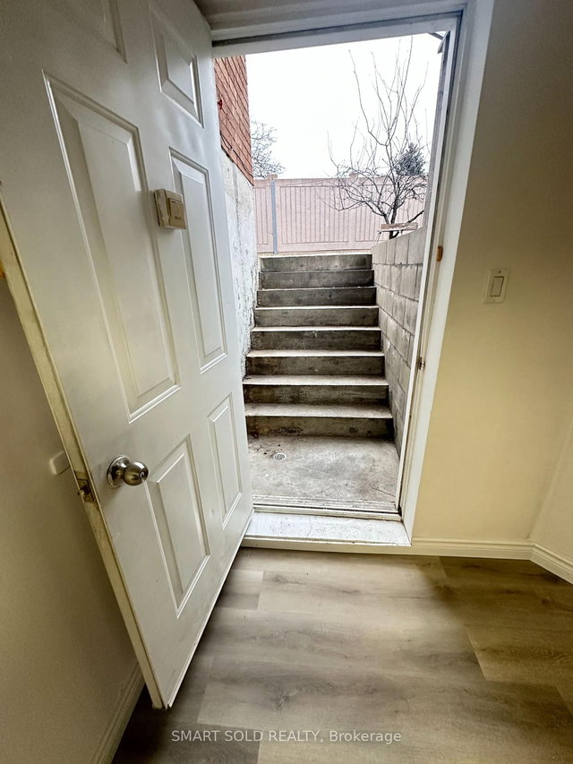 4211 Murray Hill Crescent