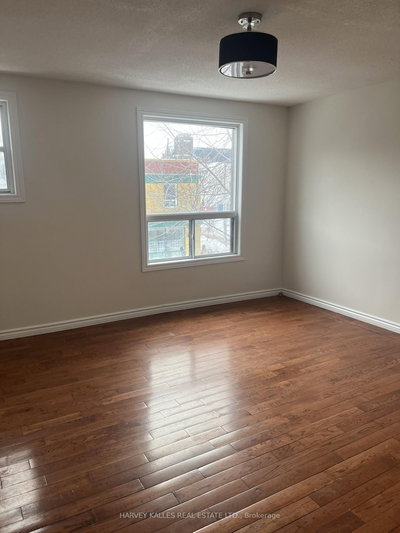 Upper - 916 Bloor St | Toronto | Image