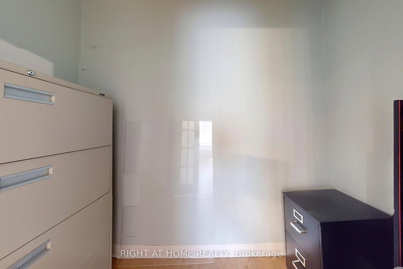 2390A Bloor Street W - Photo 10