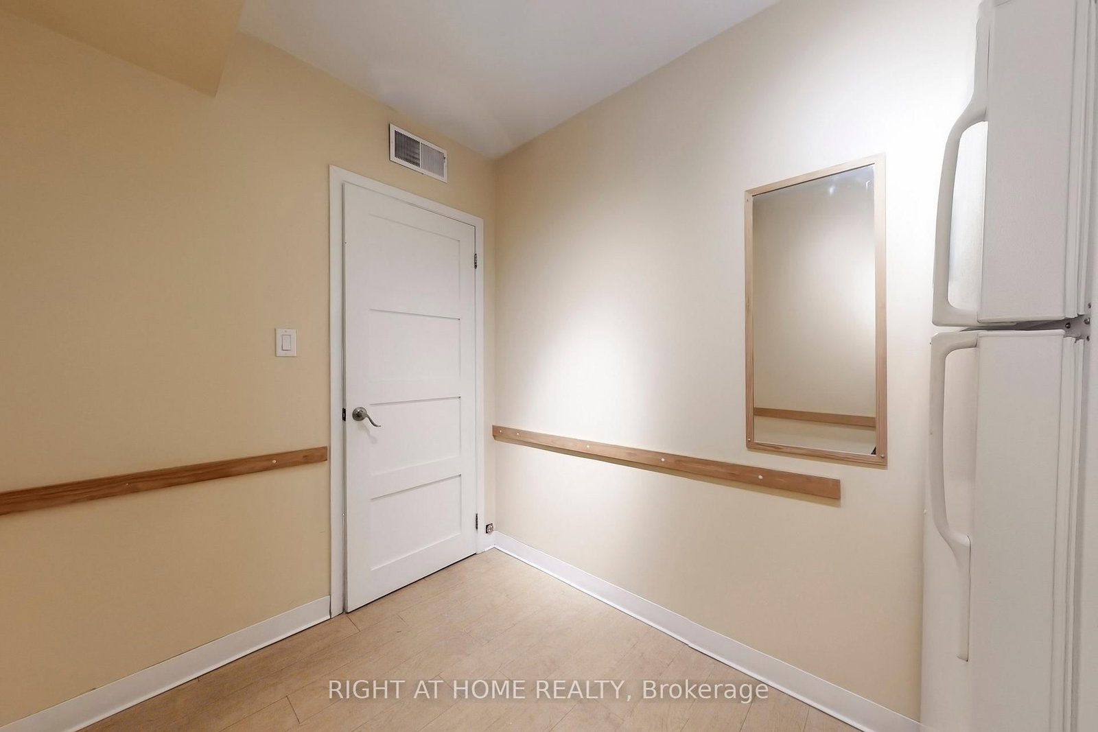 2390A Bloor Street W - Photo 13