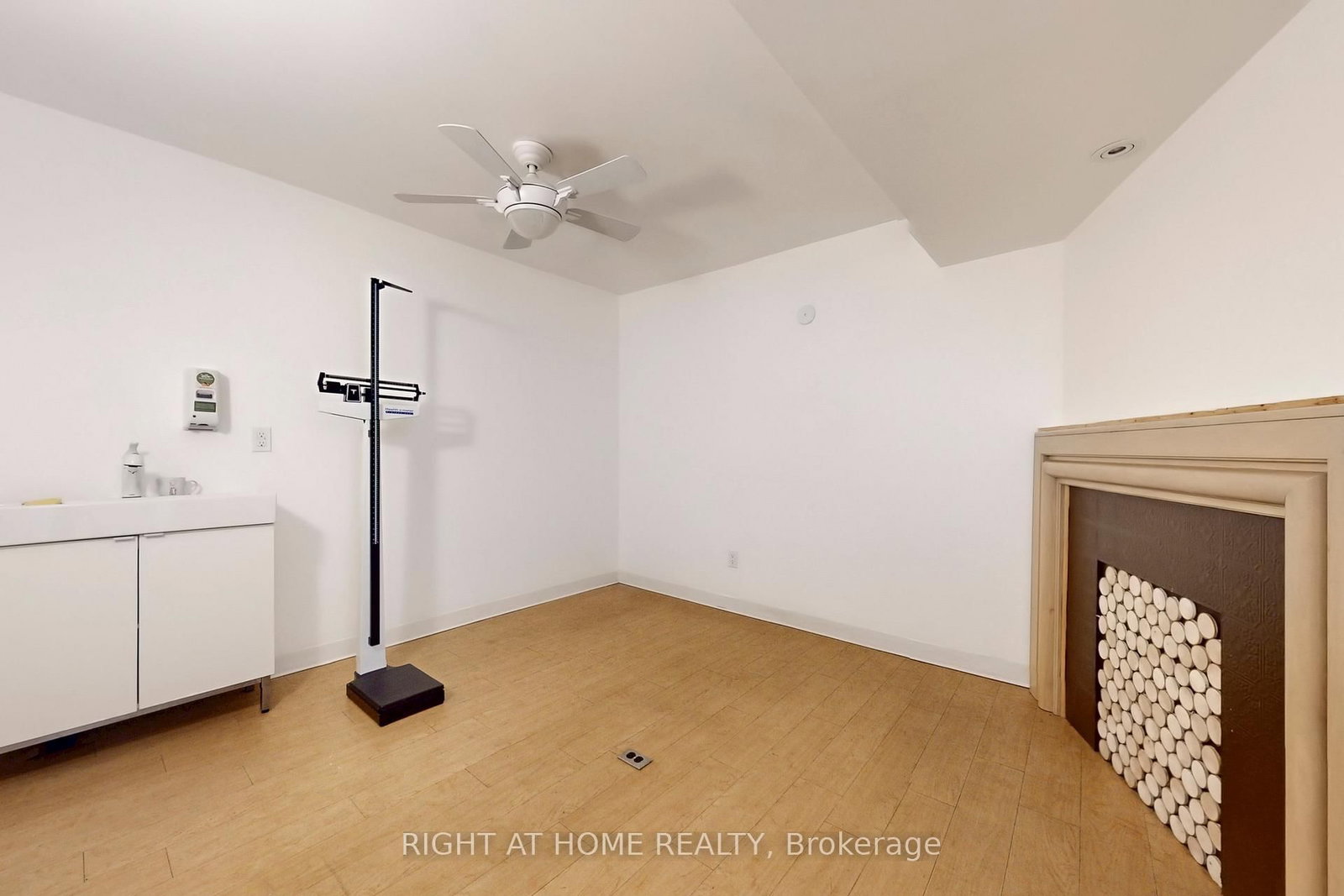 2390A Bloor Street W - Photo 14