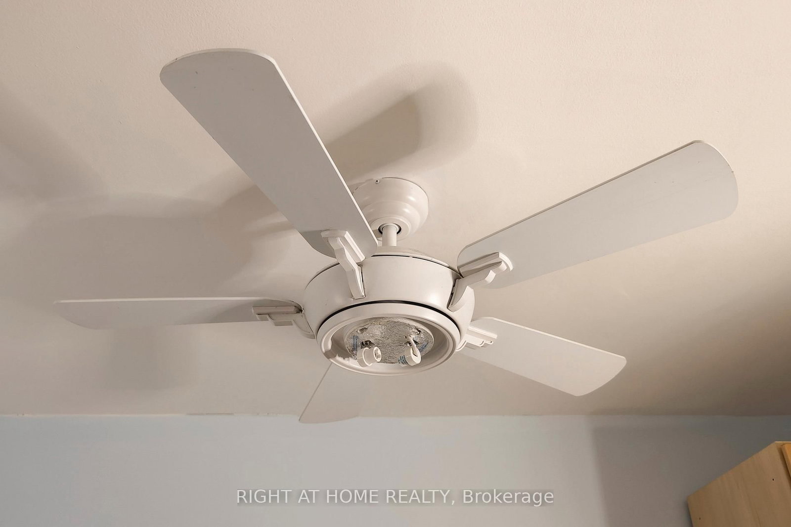 2390A Bloor Street W - Photo 17