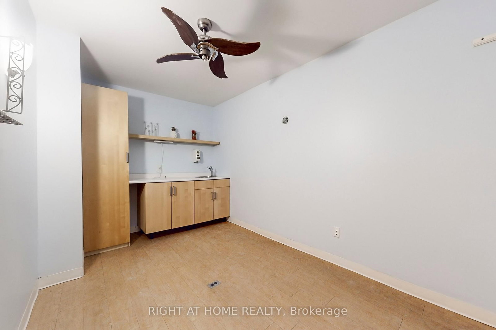 2390A Bloor Street W - Photo 26