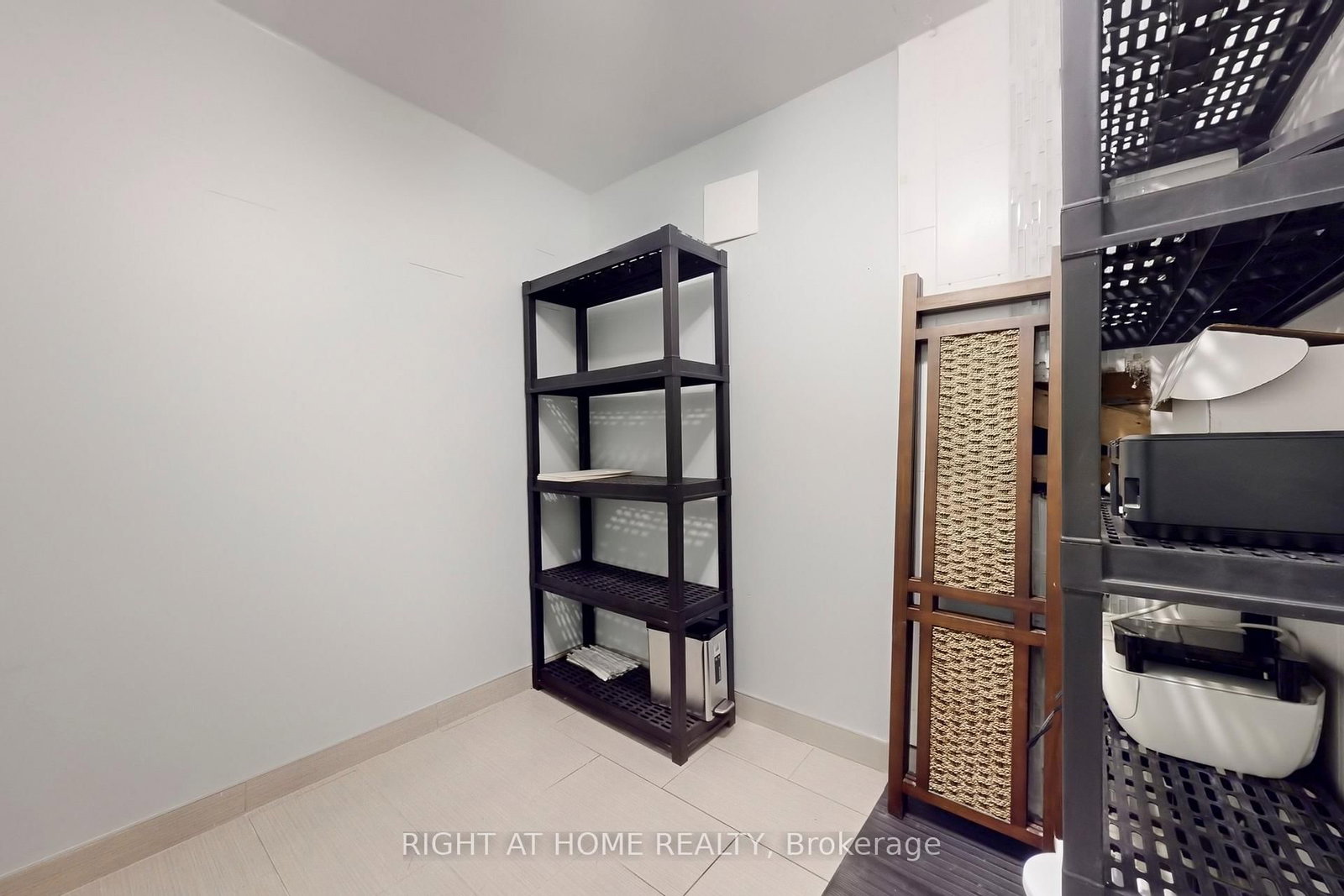 2390A Bloor Street W - Photo 29