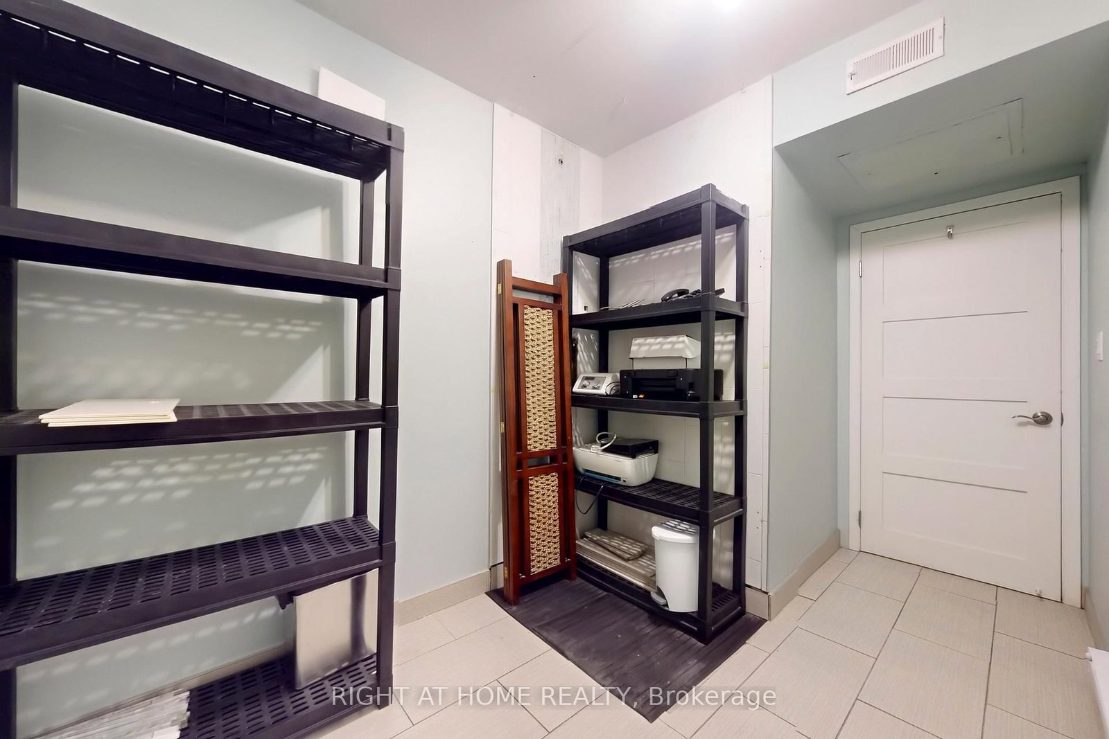 2390A Bloor Street W - Photo 30