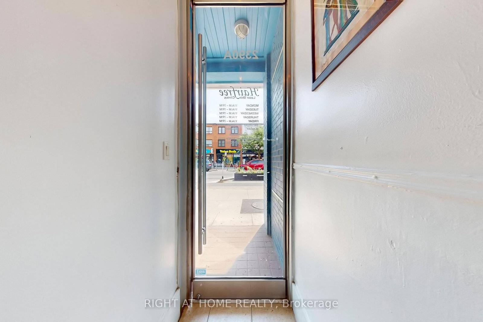 2390A Bloor Street W - Photo 35