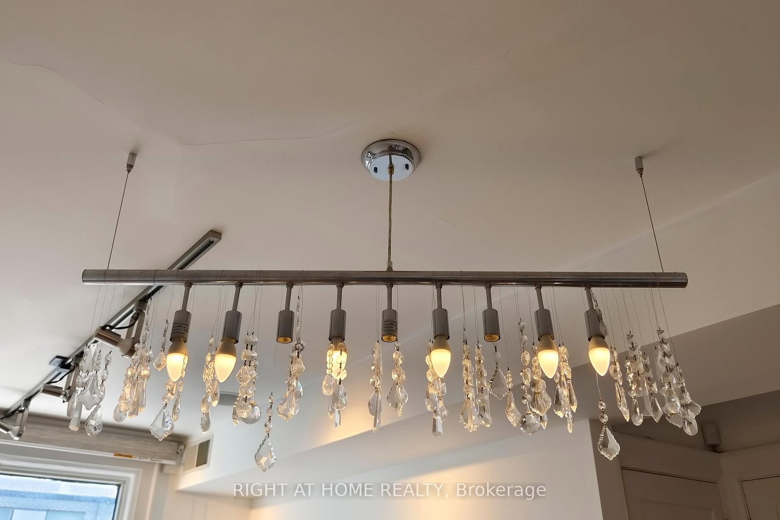 2390A Bloor Street W - Photo 9